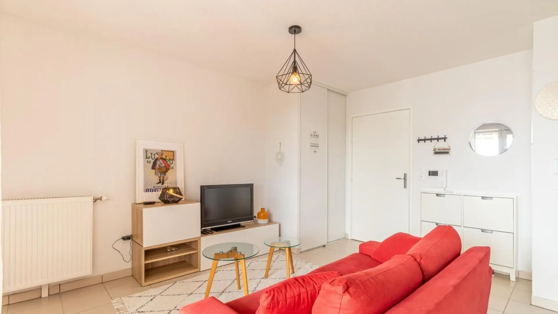 Daire Nice T2 With A Large Furnished Balcony In Toulouse